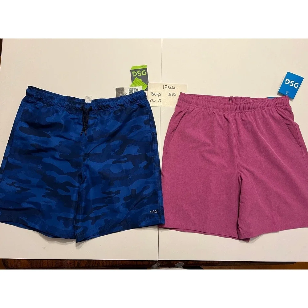 Boys size 18 shorts‎ (1966)